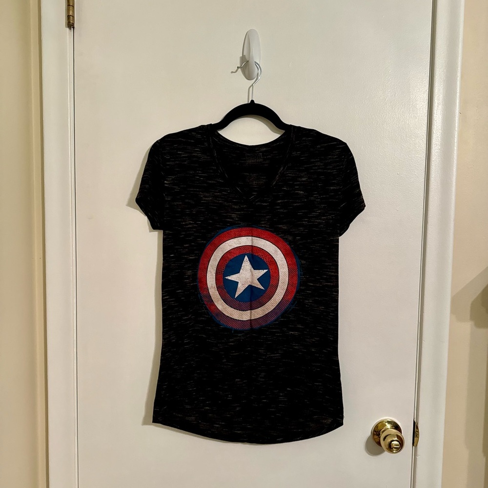 Marvel Captain America Black V Neck Tshirt Size M